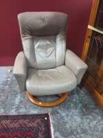 RECLINER
