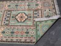 FLOOR RUG - 3