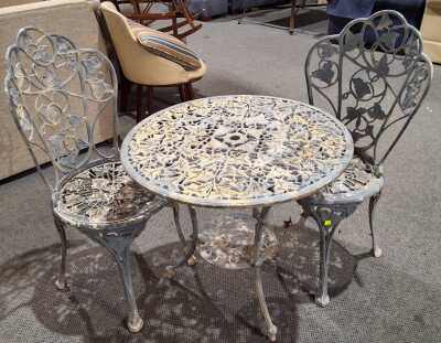 374 · PATIO SETTING