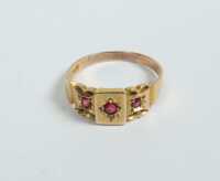 GOLD RING