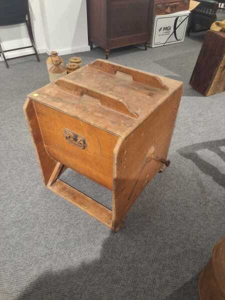 BUTTER CHURN