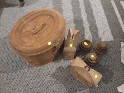 268 · HAT BOX AND WEIGHTS