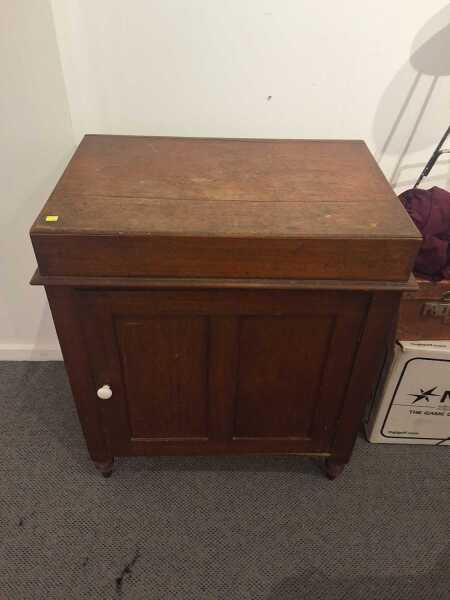 WASH STAND