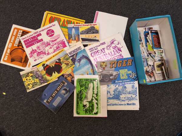COLLECTORS CARDS