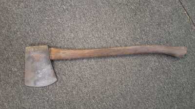 Kelly Axe
