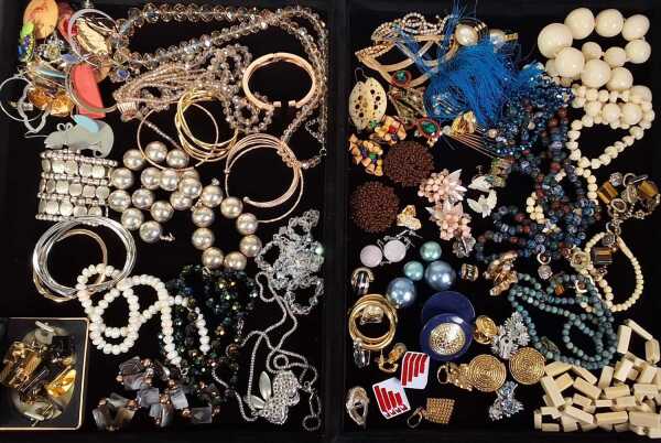 JEWELLERY