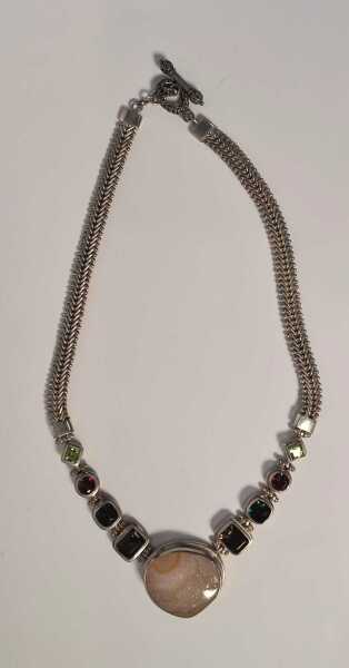 SILVER NECKLACE