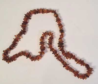 1062 · AMBER NECKLACE