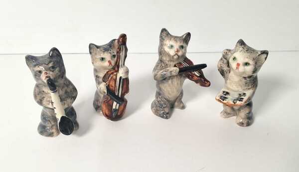 BESWICK CAT BAND