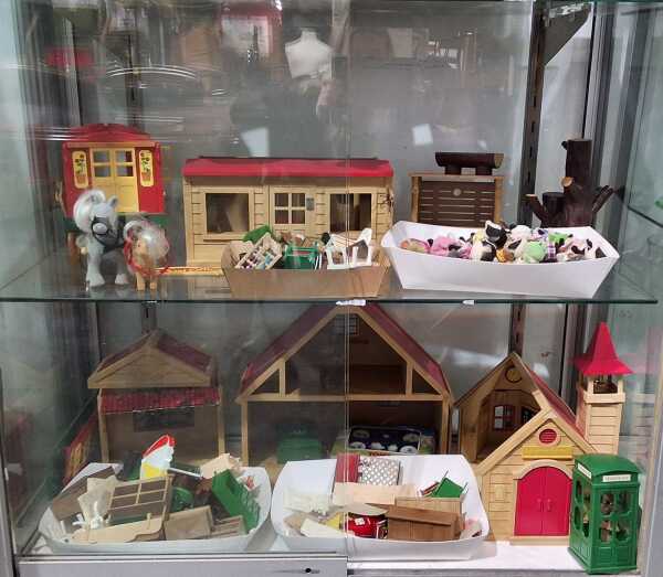 SYLVANIAN FAMILIES