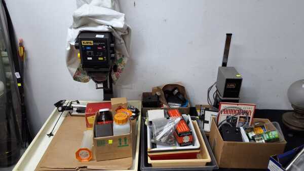 PHOTOGRAPHIC ACCESSORIES