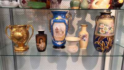 1292 · VASES