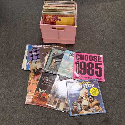1367 · VINYL RECORDS