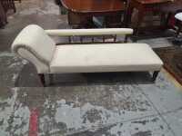 CHAISE LOUNGE