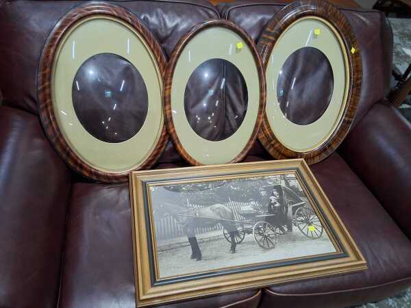 CONVEX GLASS PICTURE FRAMES