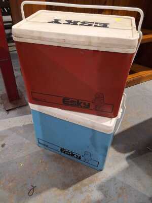 Esky'S