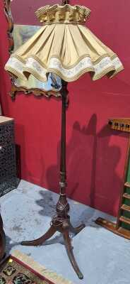 42 · STANDARD LAMP