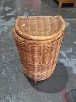 LAUNDRY BASKET