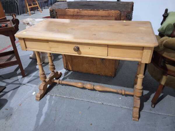 DESK