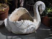 SWAN PLANTER