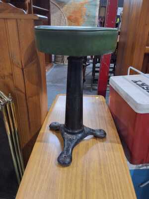 Singer Stool