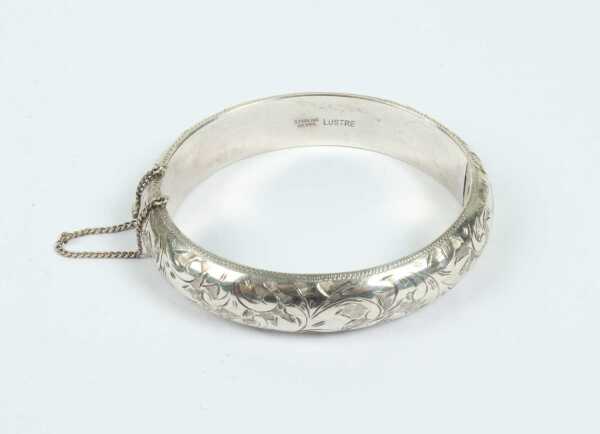 SILVER BANGLE