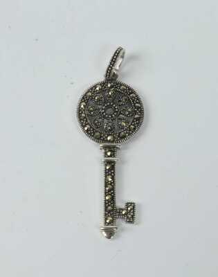 1029 · SILVER PENDANT
