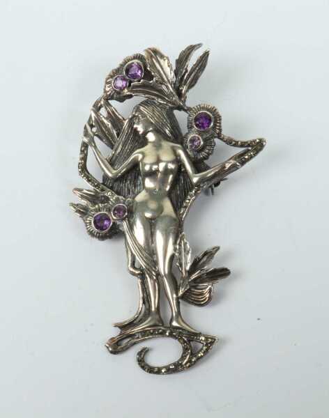 SILVER BROOCH