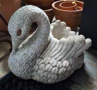 SWAN PLANTER