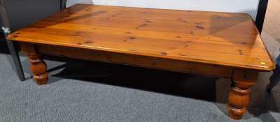 Lowline Table