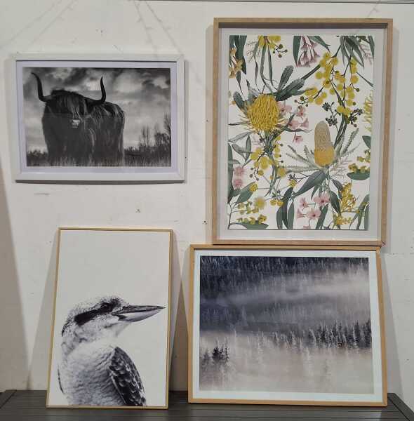WALL DECOR LOT