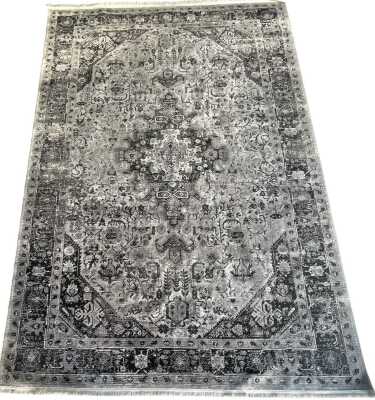 11 · TABRIZ STYLE RUG