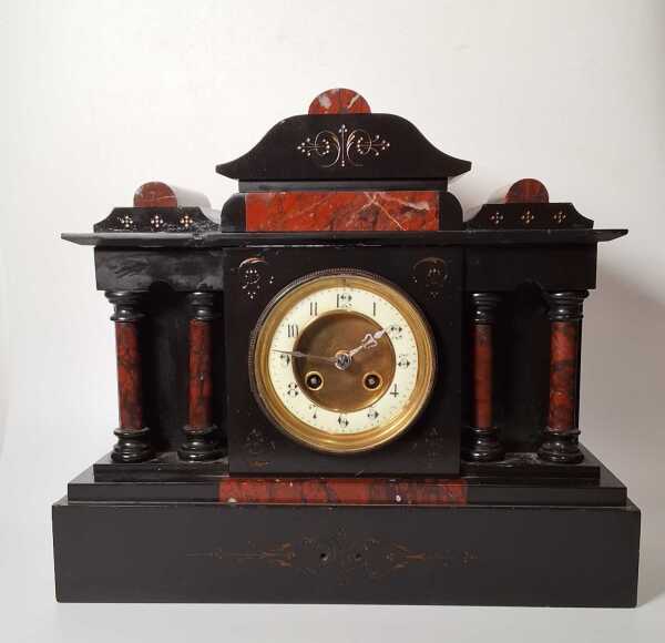 MANTEL CLOCK