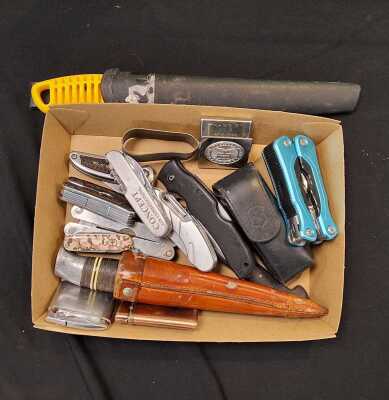 Assorted Knives