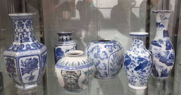 BLUE & WHITE VASES