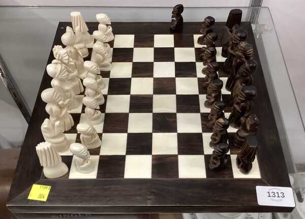 CHESS SET