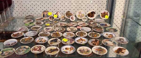 MINIATURE PLATES