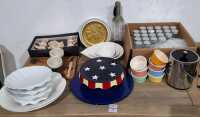 SELECTION OF HOMEWARES