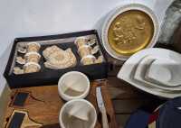 SELECTION OF HOMEWARES - 2