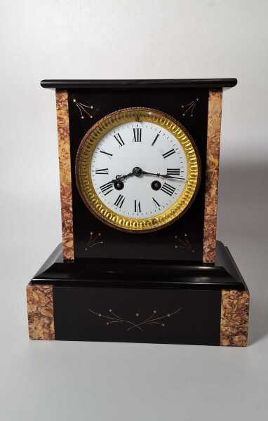 MANTEL CLOCK