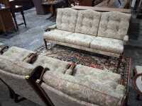LOUNGE SUITE - 2