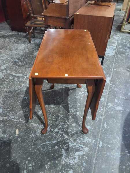 DROPSIDE TABLE