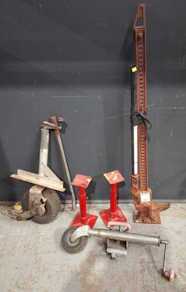 GARAGE LOT