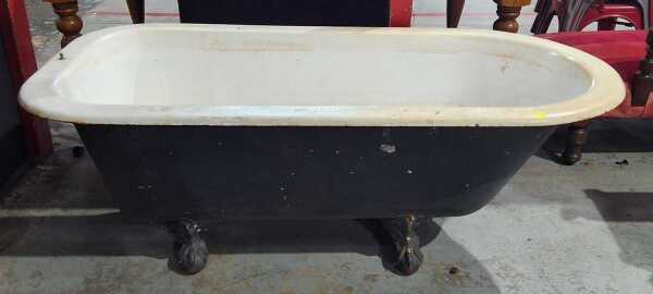 BATHTUB