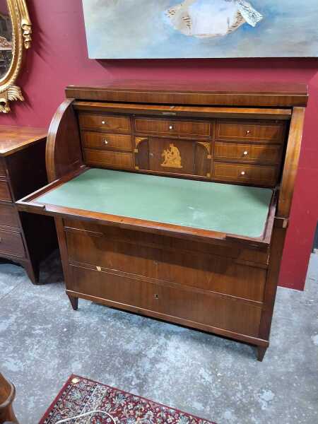CYLINDER TOP DESK