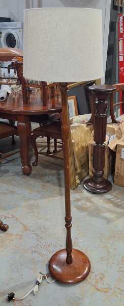 FLOOR LAMP