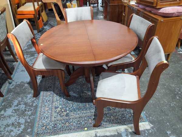 DINING SUITE