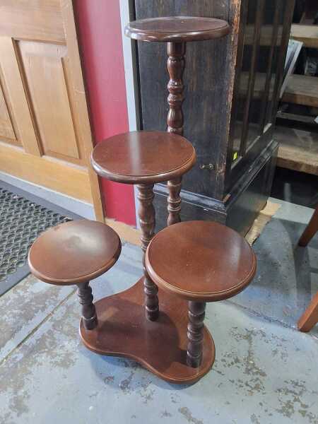 PLANT STAND