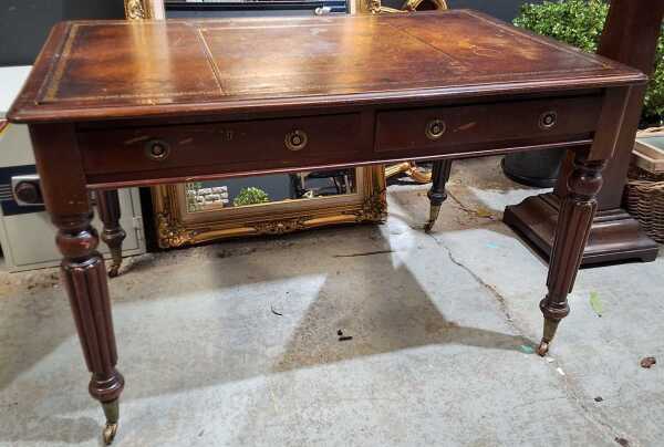 MAHOGANY DESK
