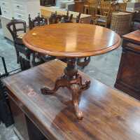 WINE TABLE